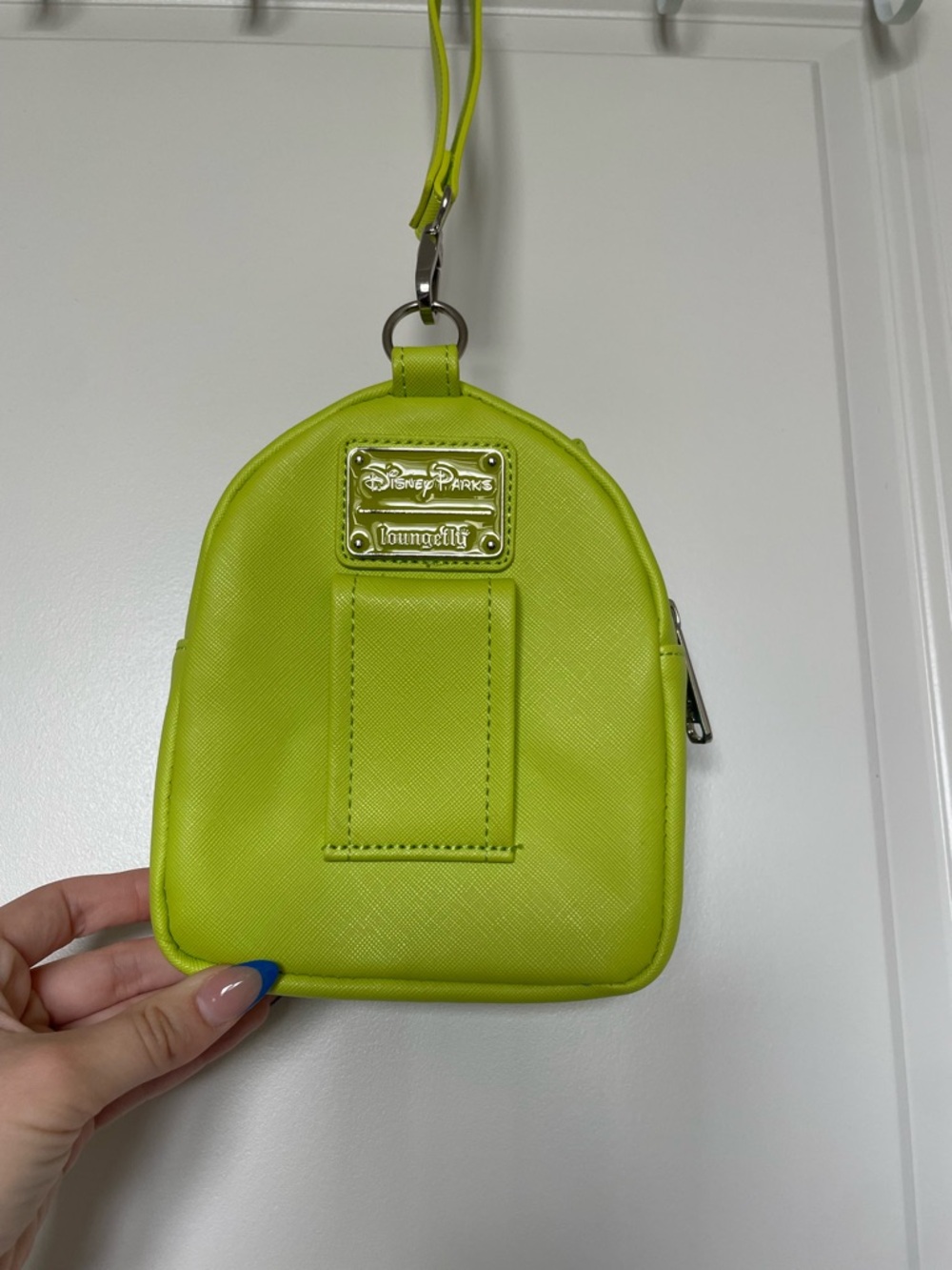 Loungefly Toy Story Alien Wristlet 🛸🩵 - Picture 3 of 4